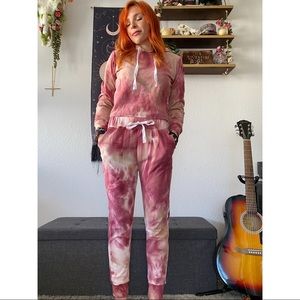Cozy tie dye sweater & jogger set